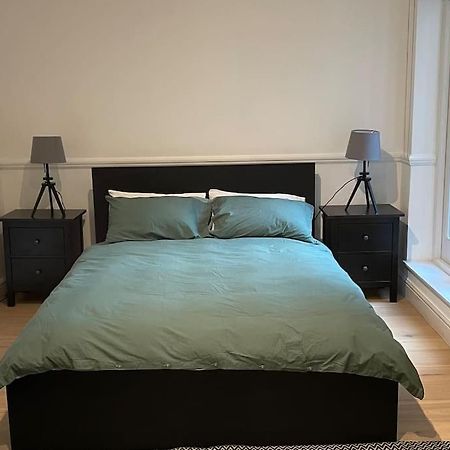 The Flat With The Heart Apartment Лондон Екстериор снимка